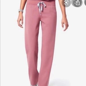 NWT Figs Livingston scrub bottoms